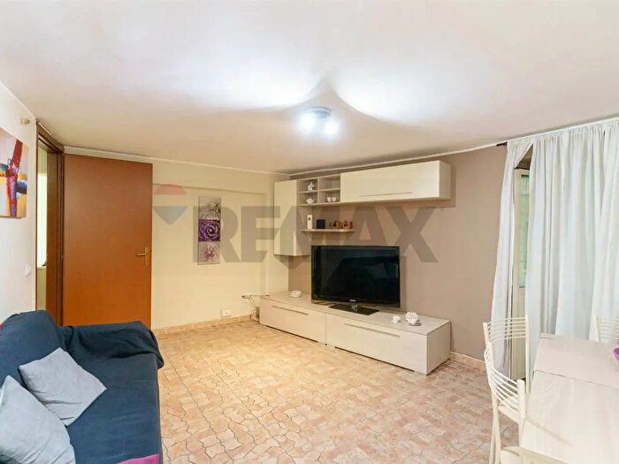 Appartamento trilocale in vendita in Via Verona, Catania