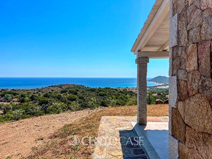 Casa con 12 locali in vendita in Siniscola