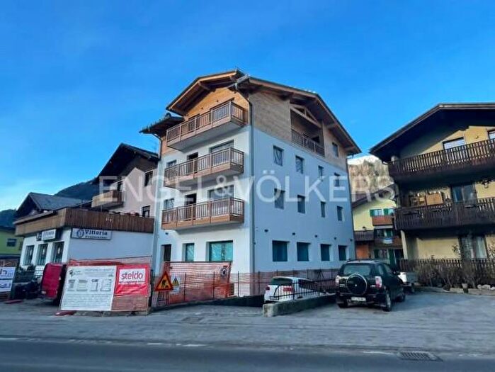 Appartamento con 5 locali in vendita in Via Circonvallazione, Tione Di Trento