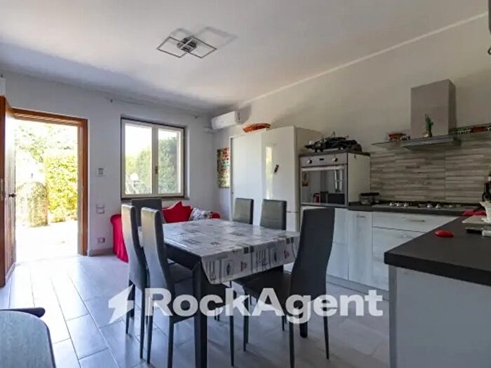 Appartamento trilocale in vendita in Via Giosuè Carducci, Montepaone