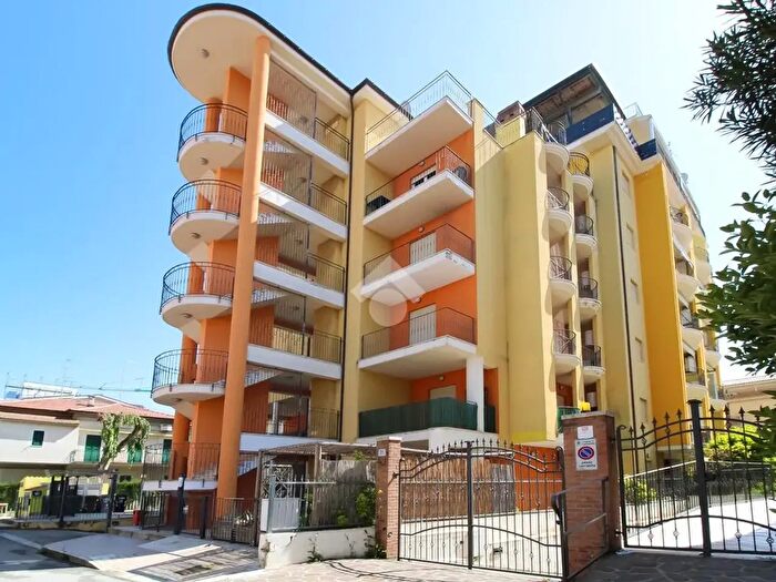 Appartamento bilocale in vendita in Via Firenze, Tortoreto
