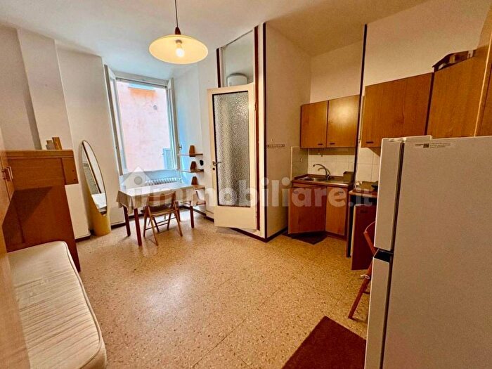 Appartamento monolocale in affitto in Via Morazzone, Centro Storico, Pavia