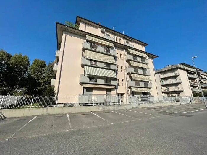 Appartamento trilocale in vendita in Via Amerigo Vespucci, Stezzano