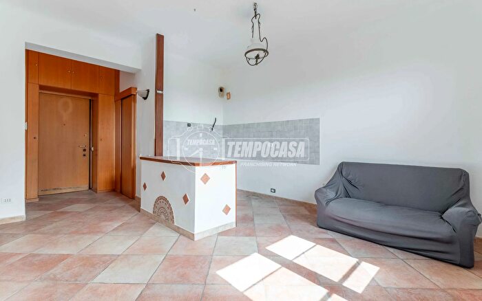 Appartamento trilocale in vendita in Viale Giovanni da Cermenate a, Milano