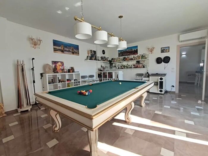 Casa con 6 locali in vendita in San Giuliano Terme