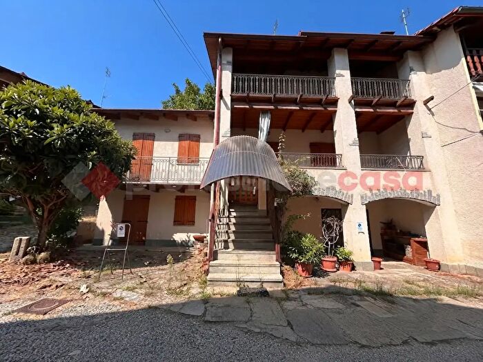 Casa con 8 locali in vendita in Strada Picchi, Cumiana