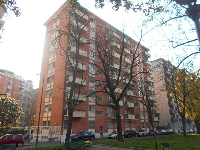 Appartamento bilocale in affitto in Viale San Gimignano, Bande Nere, Milano