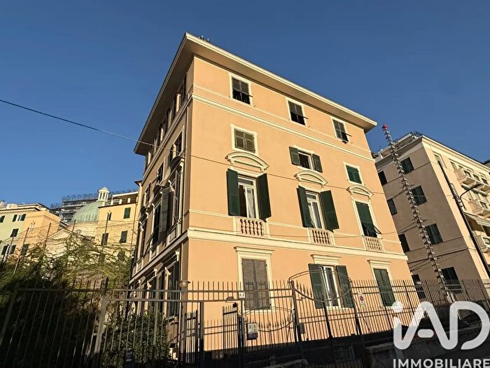 Appartamento quadrilocale in affitto in Via Montesano, Genova