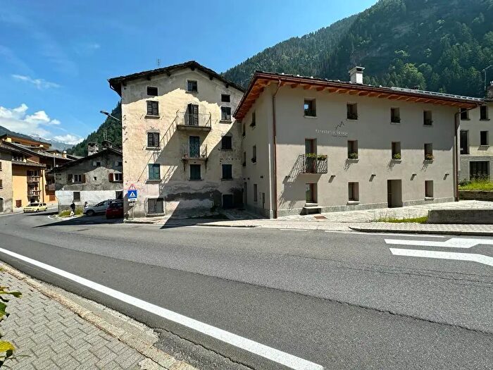 Casa con 5 locali in vendita in Via Corti, Campodolcino
