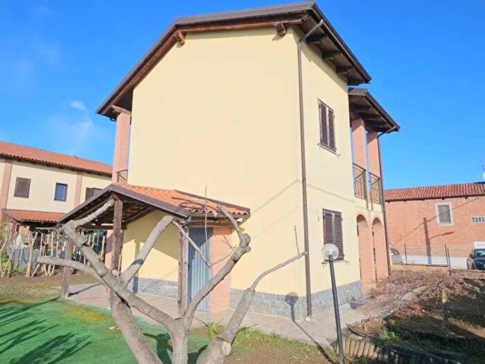 Case in Vendita e in Affitto - 2