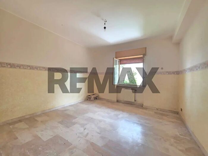 Appartamento trilocale in vendita in Via Palagani Snc, Mendicino