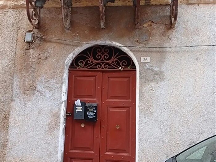 Appartamento trilocale in vendita in Via Barisone, Sorso