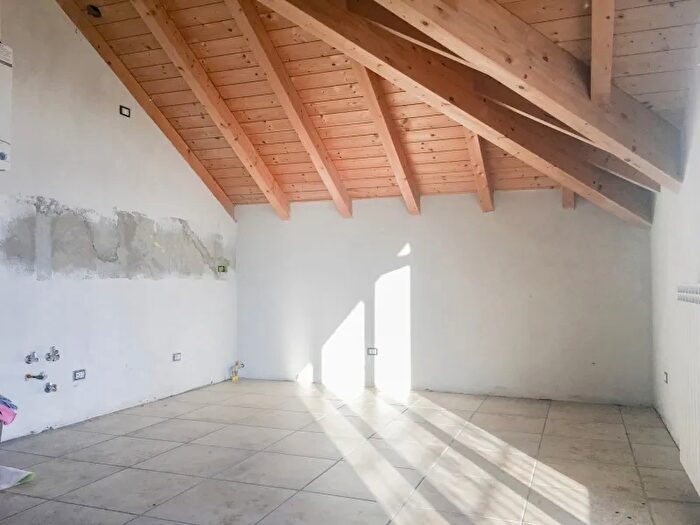 Appartamento bilocale in vendita in Gemonio