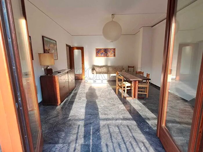 Appartamento con 6 locali in vendita in Padova