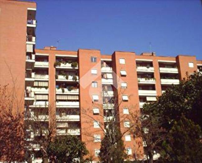 Appartamento trilocale in affitto in Via Gennaro Cassiani, Colli Aniene, Roma