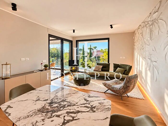 Appartamento trilocale in vendita in Via degli Aldobrandeschi, Roma