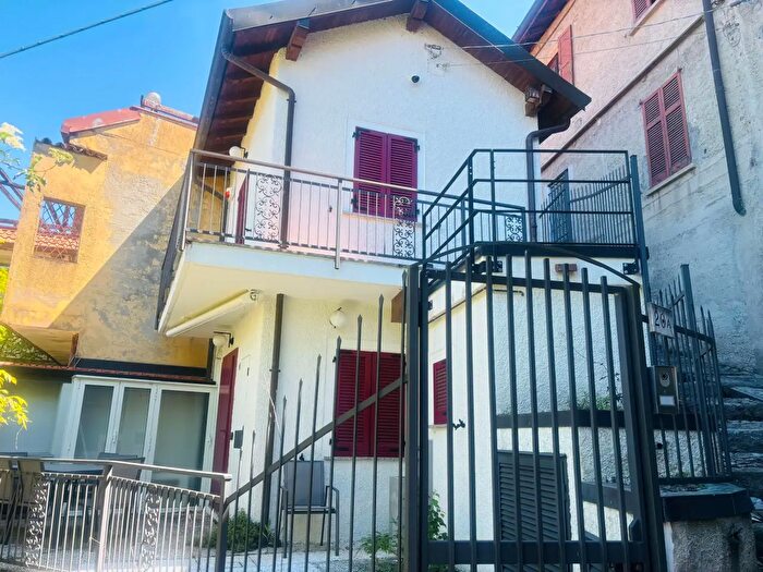 Appartamento bilocale in vendita in Frazione Capovico a, Blevio