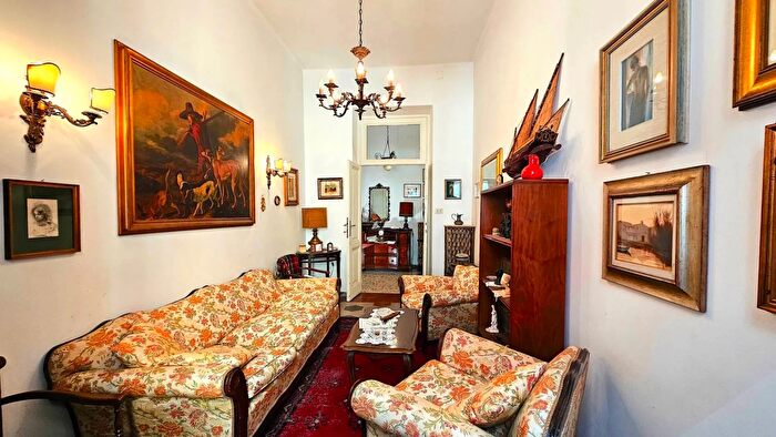 Appartamento quadrilocale in vendita in Via Belisario Roma, Roma