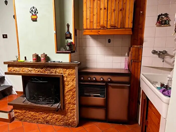 Casa con 5 locali in vendita in Pavullo Nel Frignano