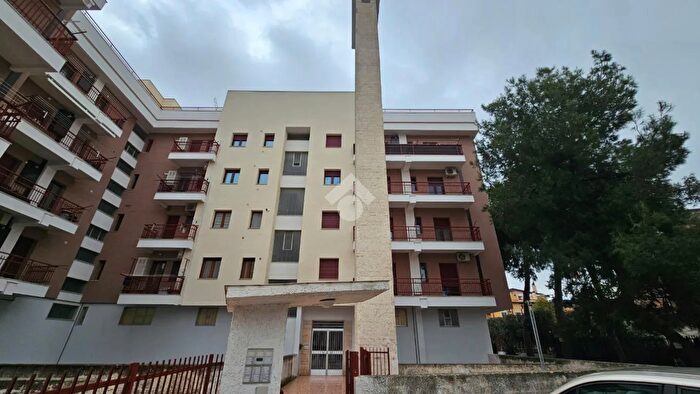 Appartamento trilocale in vendita in Via Umberto Giordano, Torremaggiore