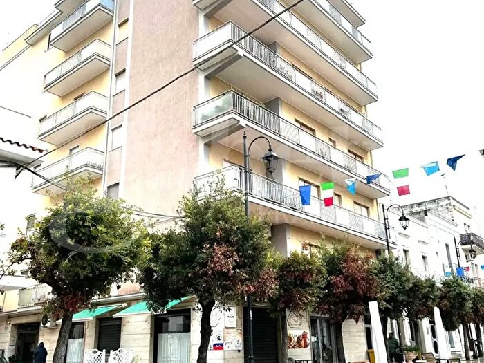 Appartamento quadrilocale in vendita in Via Garibaldi, Crispiano