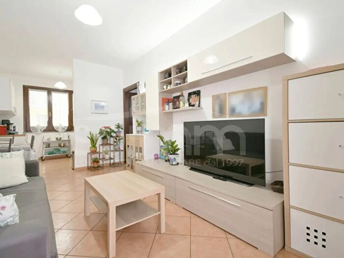 Appartamento trilocale in vendita in Via Giuseppe Giusti, Capoterra