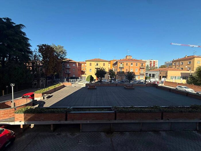 Appartamento quadrilocale in affitto in Saffi, Bologna