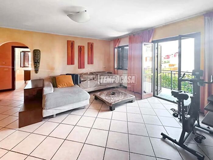 Appartamento trilocale in vendita in Via Fratelli Ferretti, Cerveteri