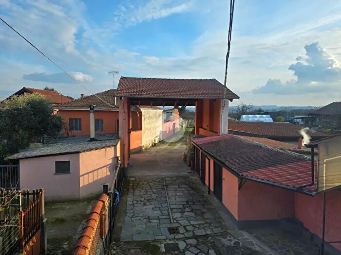 Appartamento trilocale in affitto in Via Caduti per La Libertà, Torrazza Piemonte