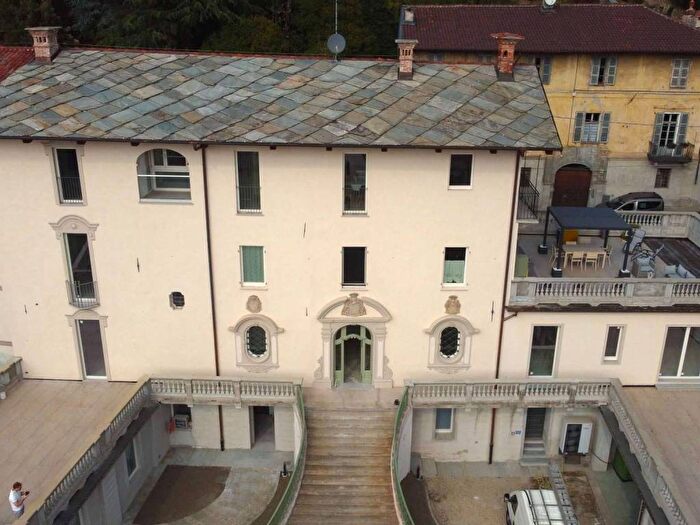 Appartamento trilocale in affitto in via Vittorio Emanuele II, Centro, Bricherasio