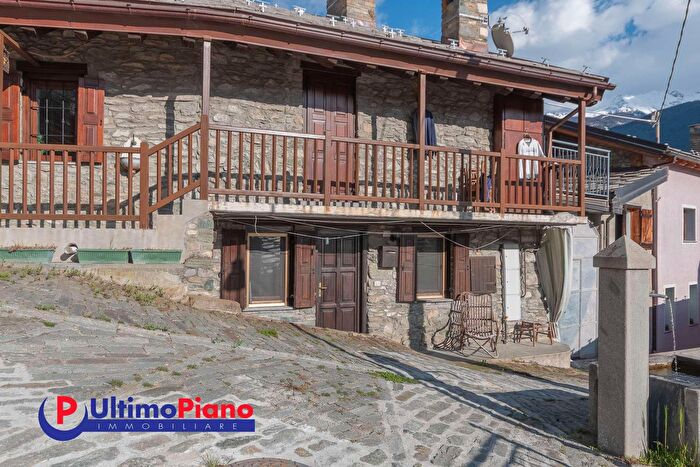 Appartamento trilocale in vendita in Frazione Grand Cré, Sarre