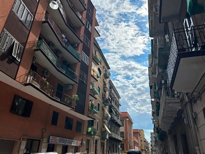Appartamento trilocale in vendita in Via Egidio Giusti, Taranto