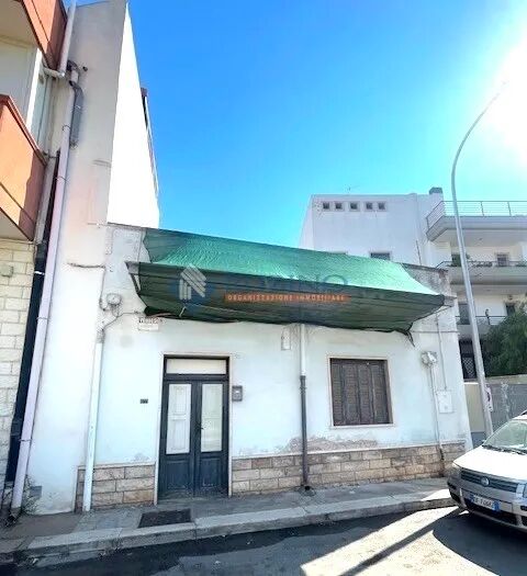 Appartamento quadrilocale in vendita in Via Isonzo, Modugno