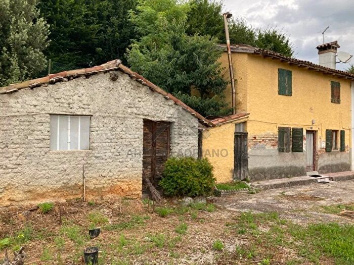 Casa in vendita in Asolo