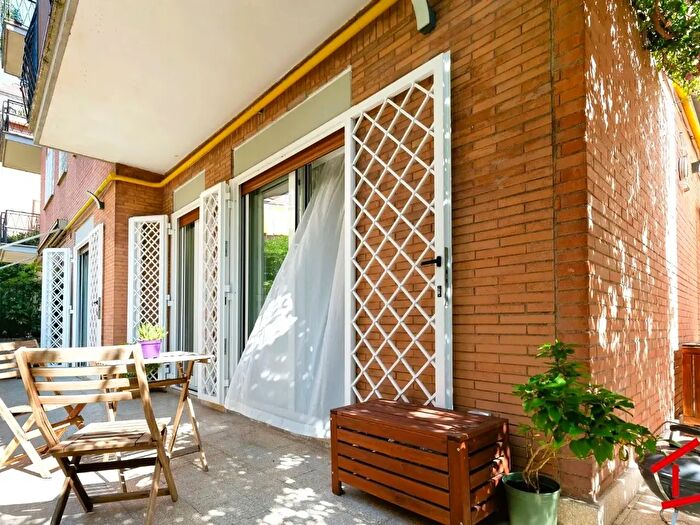 Appartamento trilocale in vendita in Via Federico di Donato, Roma