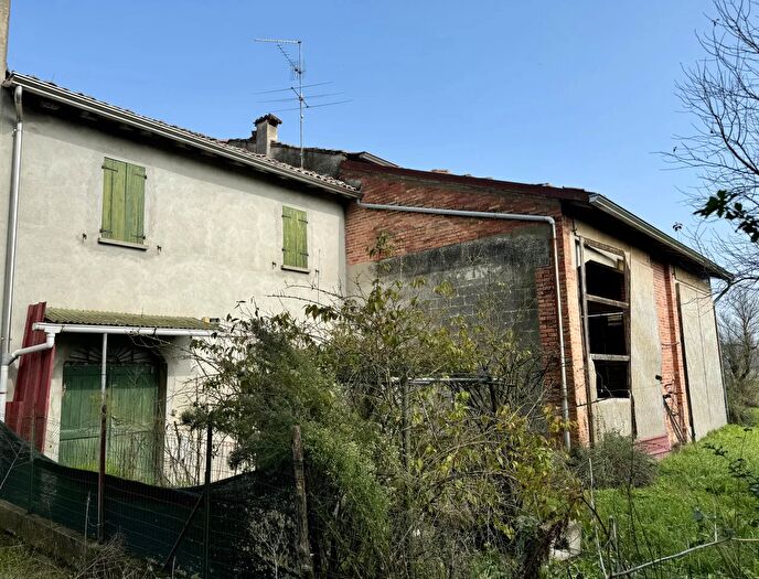 Casa quadrilocale in vendita in Strada Filippina, Sissa Trecasali
