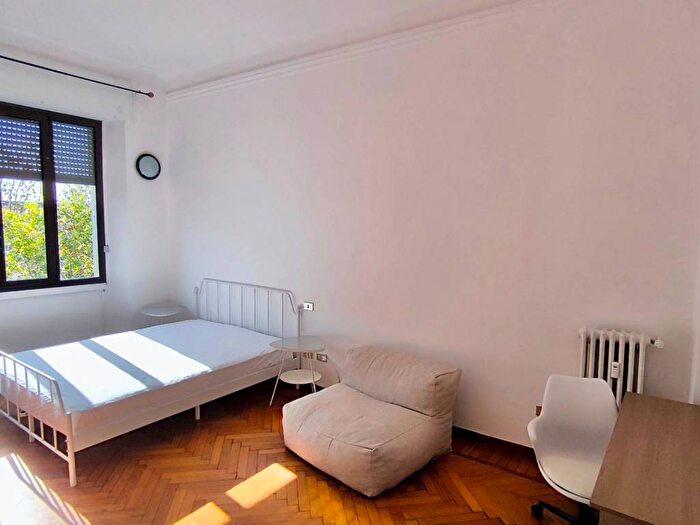 Appartamento trilocale in affitto in Viale Abruzzi, Buenos Aires, Milano