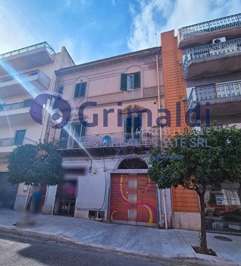 Appartamento con 5 locali in vendita in Corso Butera, Bagheria