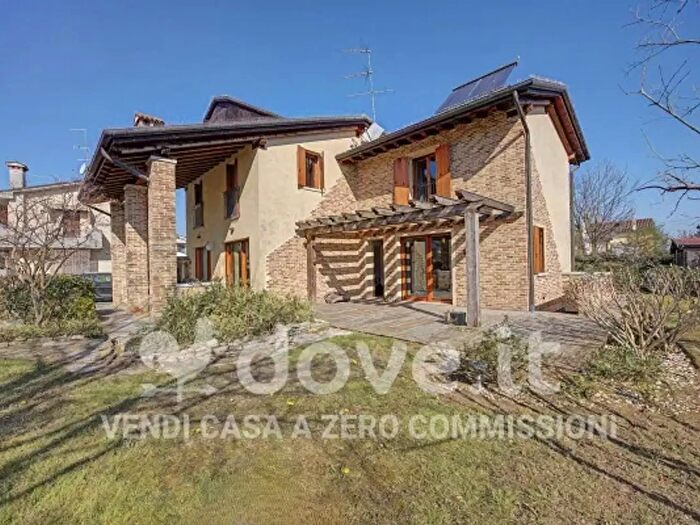 Casa con 6 locali in vendita in Via Caseggiato b, Villorba