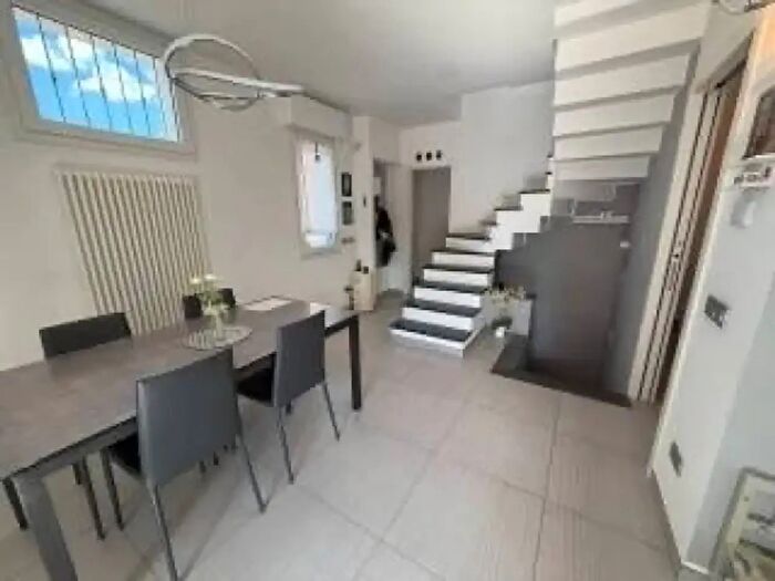 Casa con 6 locali in vendita in Via Giacomo Matteotti, Loano