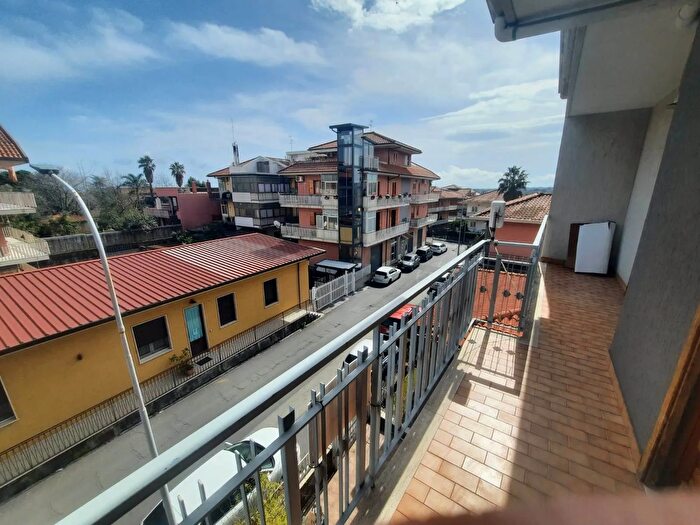 Appartamento trilocale in vendita in Via Antonio Maugeri Aci SantAntonio, Aci SantAntonio