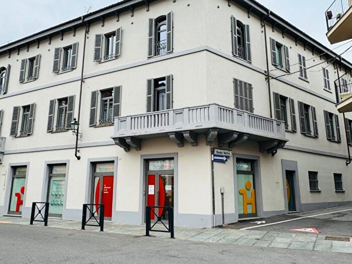 Appartamento trilocale in affitto in Via Vittorio Emanuele II, Centro, Bra