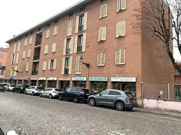 Appartamento con 5 locali in affitto in Strada Aurelio Saffi, Centro Storico, Parma