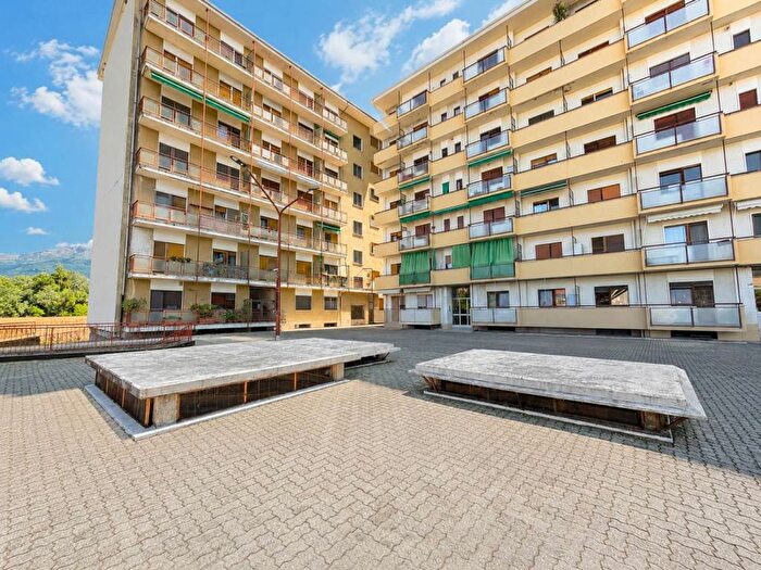 Appartamento trilocale in vendita in Via Roma, Banchette