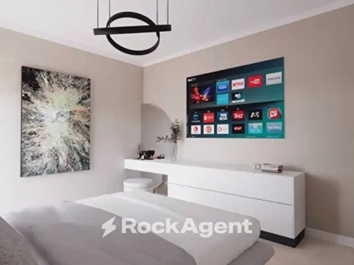 Appartamento trilocale in vendita in Via Cicerone, Santa Marinella