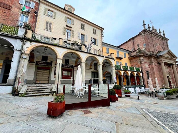 Appartamento monolocale in affitto in Piazza Vittorio Emanuele II, Centro Storico, Moncalieri