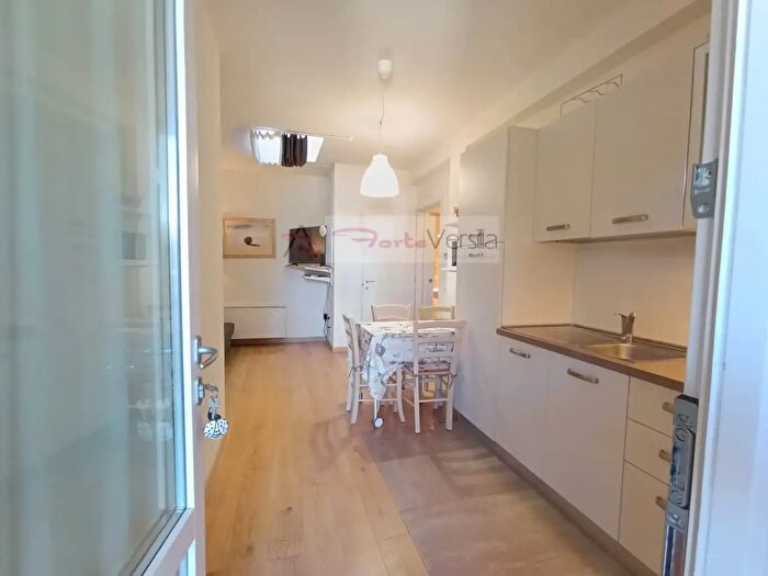 Appartamento bilocale in affitto in Viale Ammiraglio Morin, Forte Dei Marmi