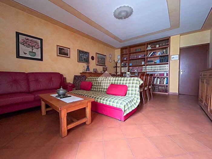 Appartamento trilocale in vendita in Via XXVI Aprile, Bagnolo Mella