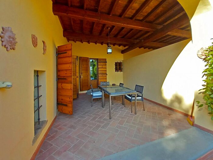Casa con 8 locali in affitto in Firenze, Firenze
