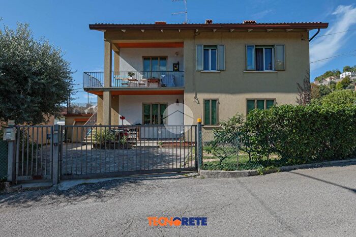 Casa con 8 locali in vendita in Via Boschetti, Lugo Di Vicenza